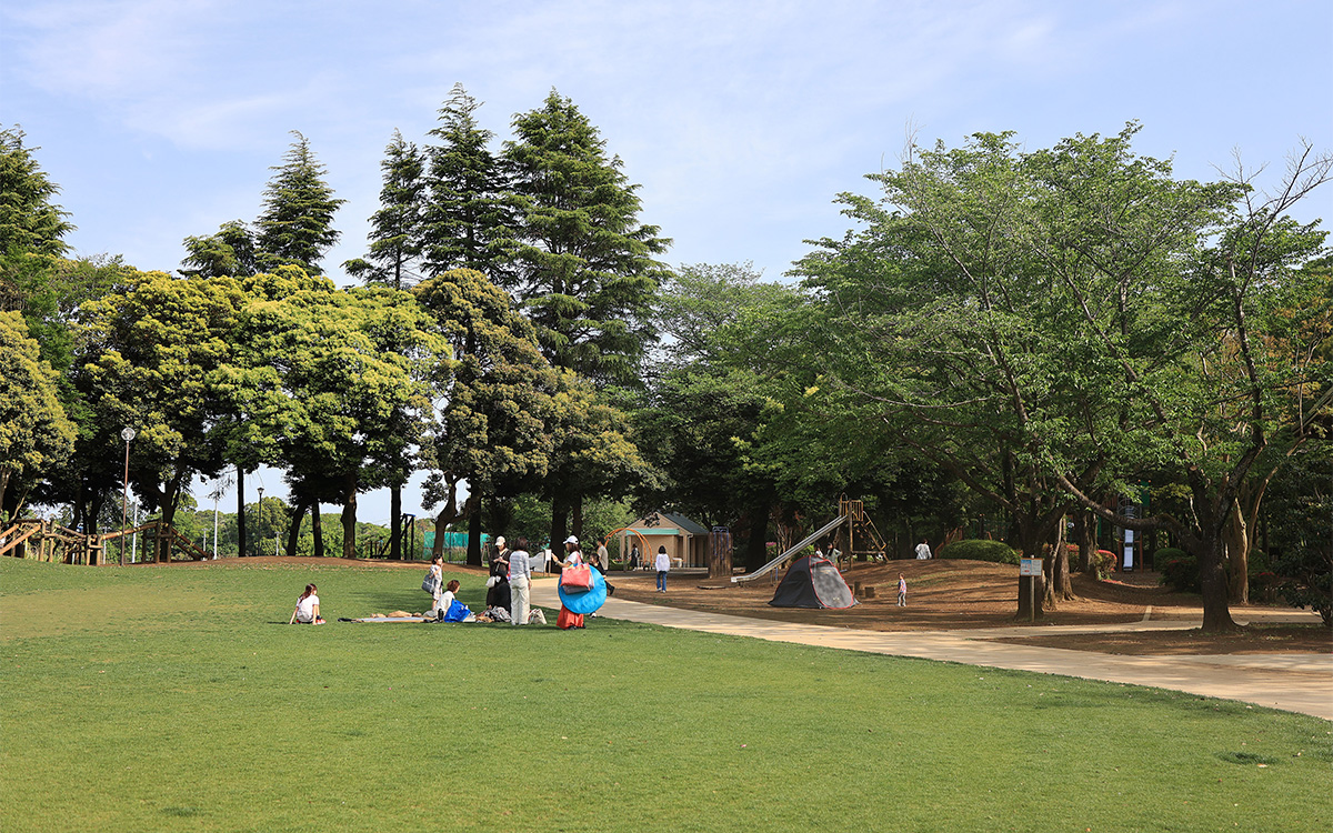 芝生広場